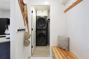 212-1320 Henry Rd — listing photo 17 of 37