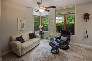 106-5329 Cordova Bay Rd — listing photo 14 of 43