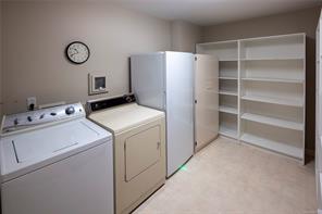 106-5329 Cordova Bay Rd — listing photo 28 of 43