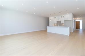 780 Russell Rd — listing photo 13 of 44