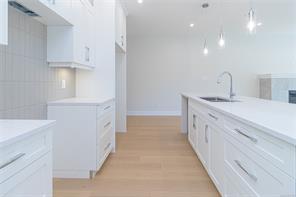 780 Russell Rd — listing photo 17 of 44