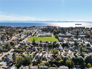 1-642 Lampson St — listing photo 22 of 30