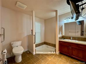 8 Copper Cres — listing photo 13 of 24