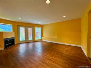 8 Copper Cres — listing photo 15 of 24