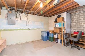 1280 Tracksell Ave — listing photo 30 of 39