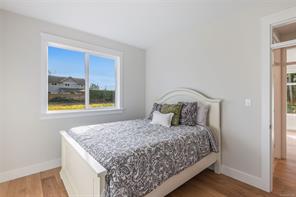 858 Wembley Rd — listing photo 17 of 51