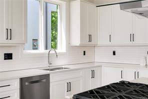 118-539 Delora Dr — listing photo 15 of 97