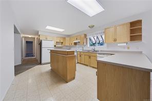 3931 Excalibur St — listing photo 20 of 33
