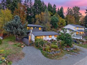 2522 Dunsmuir Ave, Cumberland