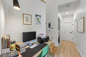 2522 Dunsmuir Ave — listing photo 18 of 59