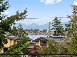 3104 Dolphin Dr — listing photo 36 of 38