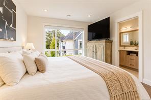 7-1032 Cloverdale Ave — listing photo 18 of 39