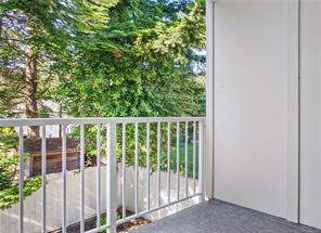 7-1032 Cloverdale Ave — listing photo 23 of 39
