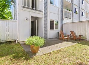 7-1032 Cloverdale Ave — listing photo 37 of 39
