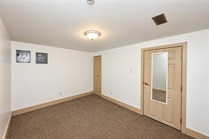 43-4061 Larchwood Dr — listing photo 16 of 35
