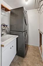 8-947 Caledonia Ave — listing photo 28 of 33