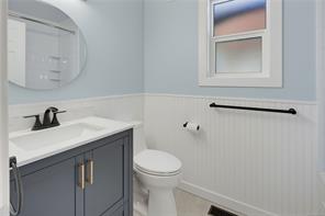 916 Burnside Rd — listing photo 19 of 33
