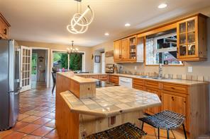 2144 Angus Rd — listing photo 18 of 74