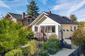 1618 Pinewood Ave, Victoria