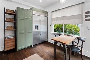 1618 Pinewood Ave — listing photo 16 of 67