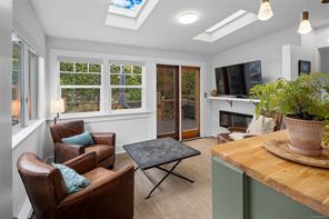 1618 Pinewood Ave — listing photo 19 of 67