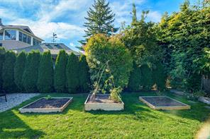 1618 Pinewood Ave — listing photo 27 of 67