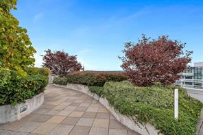 2-834 Johnson St — listing photo 35 of 38