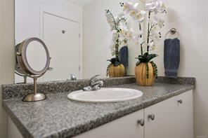 405-829 Goldstream Ave — listing photo 35 of 42