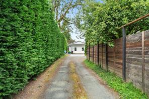 2-1215 Stelly's Cross Rd — listing photo 48 of 63