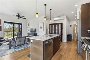 301-2850 Aldwynd Rd — listing photo 17 of 48