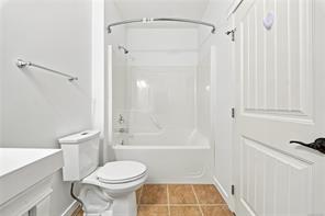 5926 Tower Pl — listing photo 23 of 44