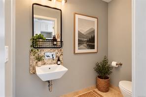6554 Goodmere Rd — listing photo 19 of 68