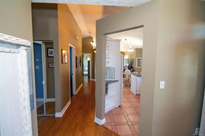 2-709 Luscombe Pl — listing photo 22 of 37