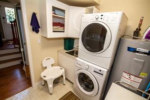 2-709 Luscombe Pl — listing photo 36 of 37