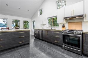 111 Horbury Rd — listing photo 17 of 96