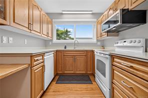 13-523 Island Hwy — listing photo 24 of 37