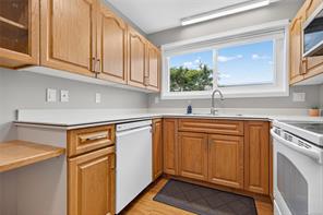 13-523 Island Hwy — listing photo 25 of 37