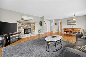 13-523 Island Hwy — listing photo 30 of 37