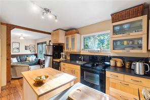 681 Turner Rd — listing photo 13 of 44