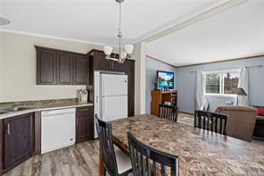 885 Glenhale Cres — listing photo 26 of 96