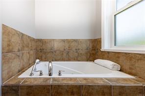 696 Pacific Heights Lane — listing photo 40 of 88