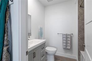 755 Butterfield Rd — listing photo 41 of 56