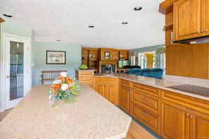 7028 Westholme Rd — listing photo 27 of 73