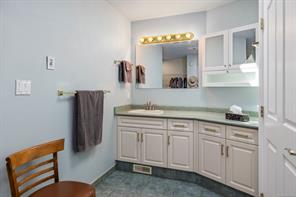 7028 Westholme Rd — listing photo 41 of 73