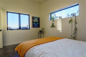 1071 Uplands Close — listing photo 18 of 48