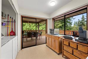 4344 Briardale Rd — listing photo 16 of 61