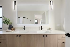 4-2100 Allenby St — listing photo 37 of 71