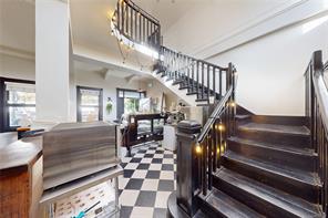 1527 Amelia St — listing photo 13 of 54