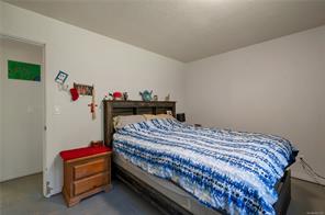 1376 Hooley Rd — listing photo 17 of 43
