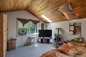 1376 Hooley Rd — listing photo 25 of 43